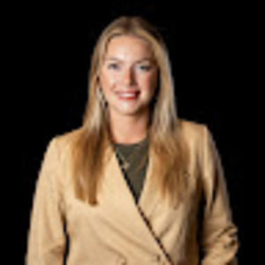 Meet your Posher, Alexandra